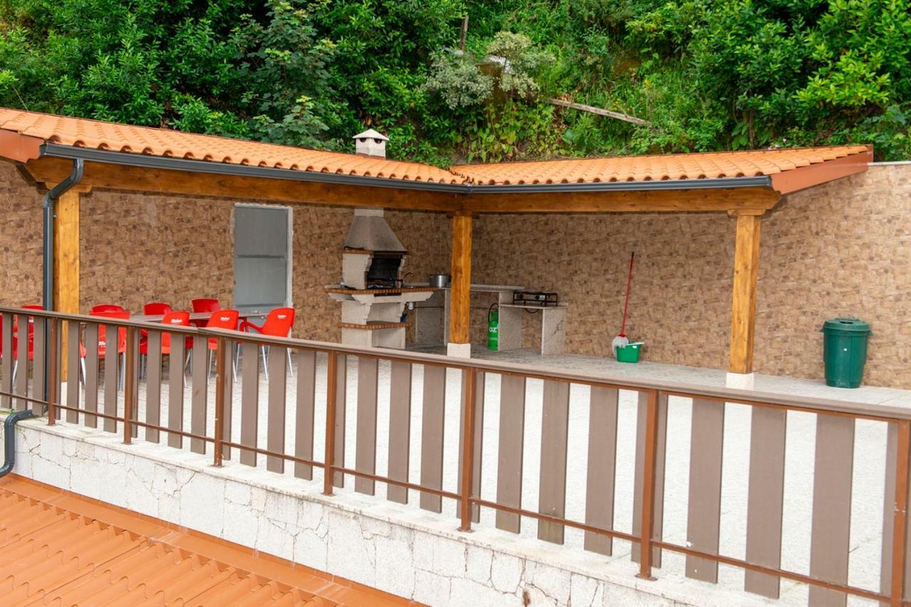 הוילה ויירה דו מיניו Casa Encosta Do Geres-Ferias No Geres מראה חיצוני תמונה