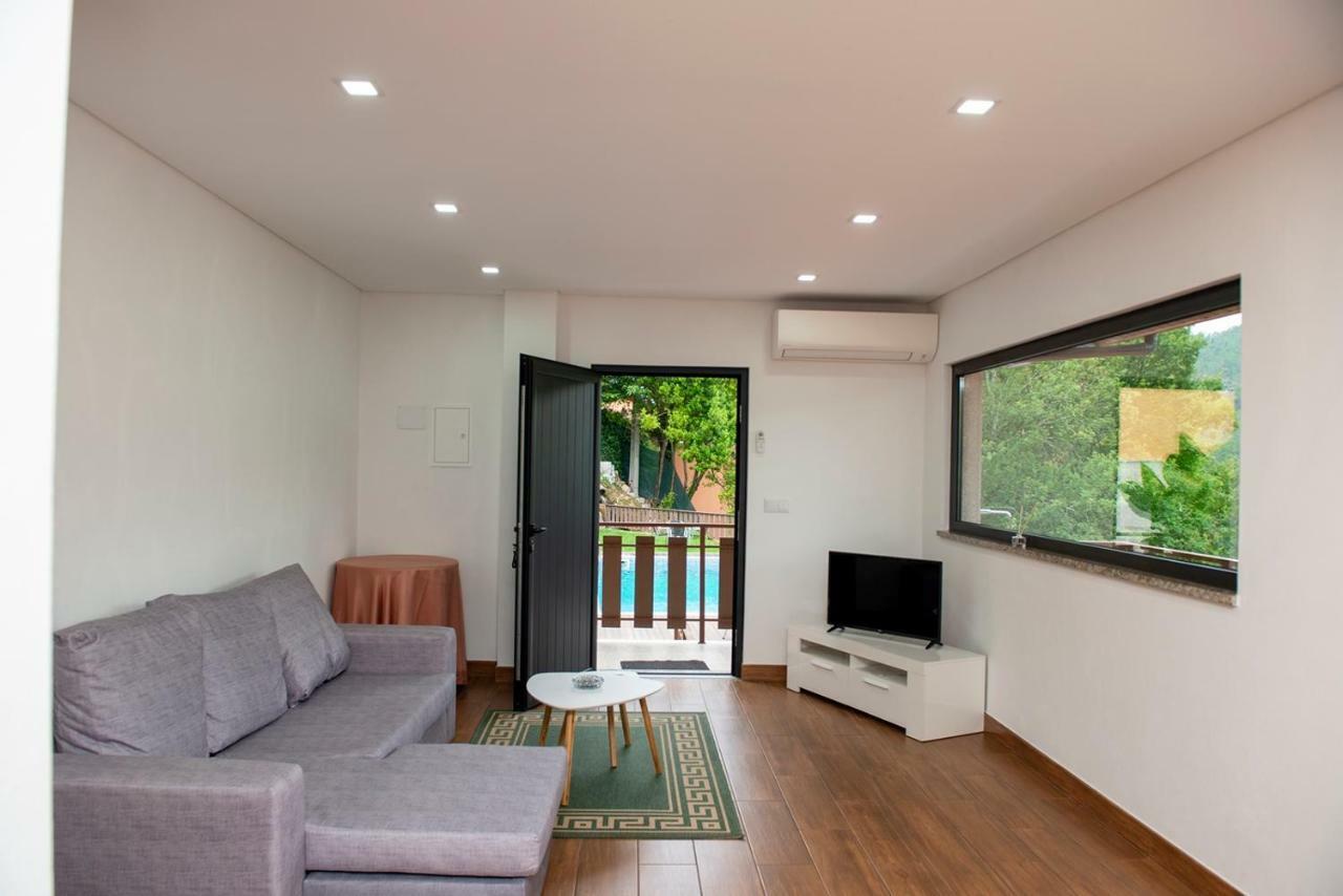 הוילה ויירה דו מיניו Casa Encosta Do Geres-Ferias No Geres מראה חיצוני תמונה