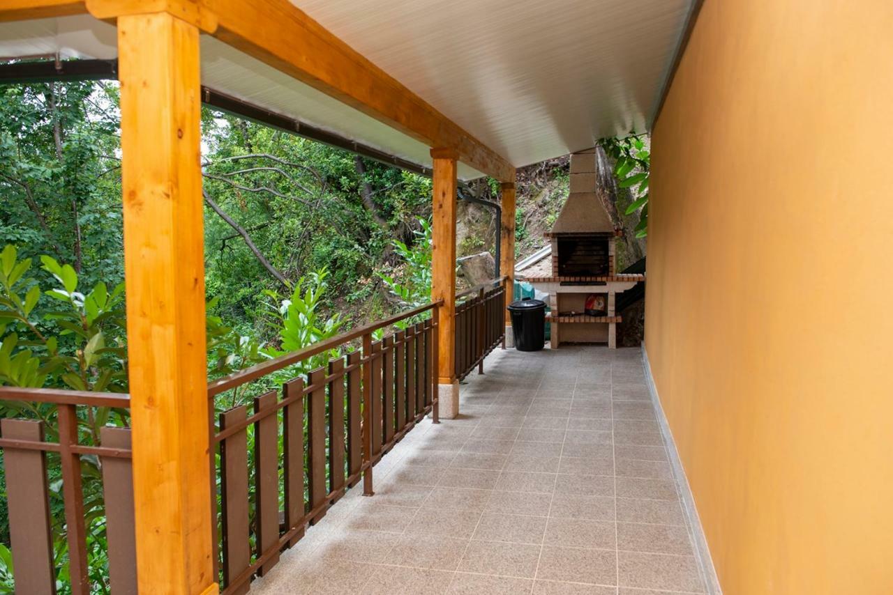 הוילה ויירה דו מיניו Casa Encosta Do Geres-Ferias No Geres מראה חיצוני תמונה