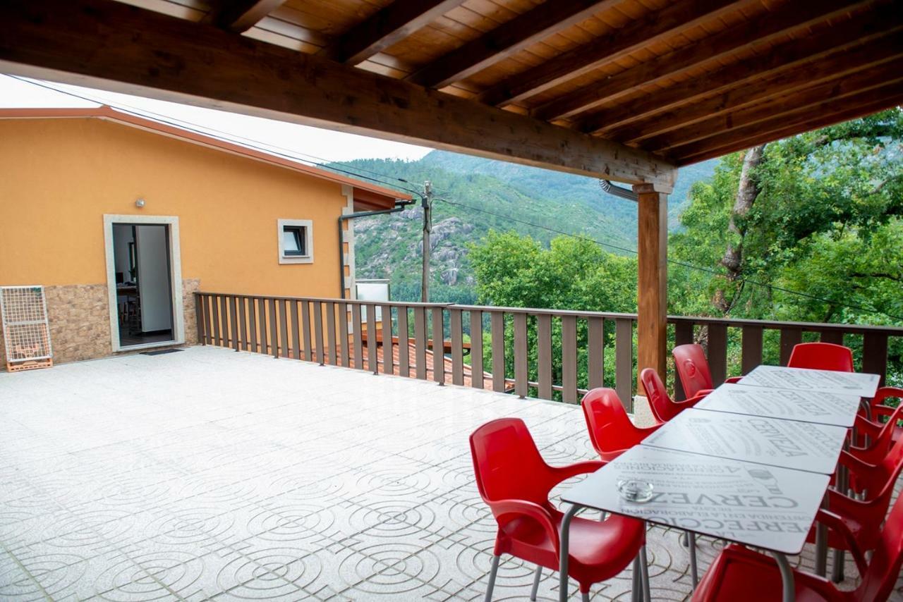הוילה ויירה דו מיניו Casa Encosta Do Geres-Ferias No Geres מראה חיצוני תמונה
